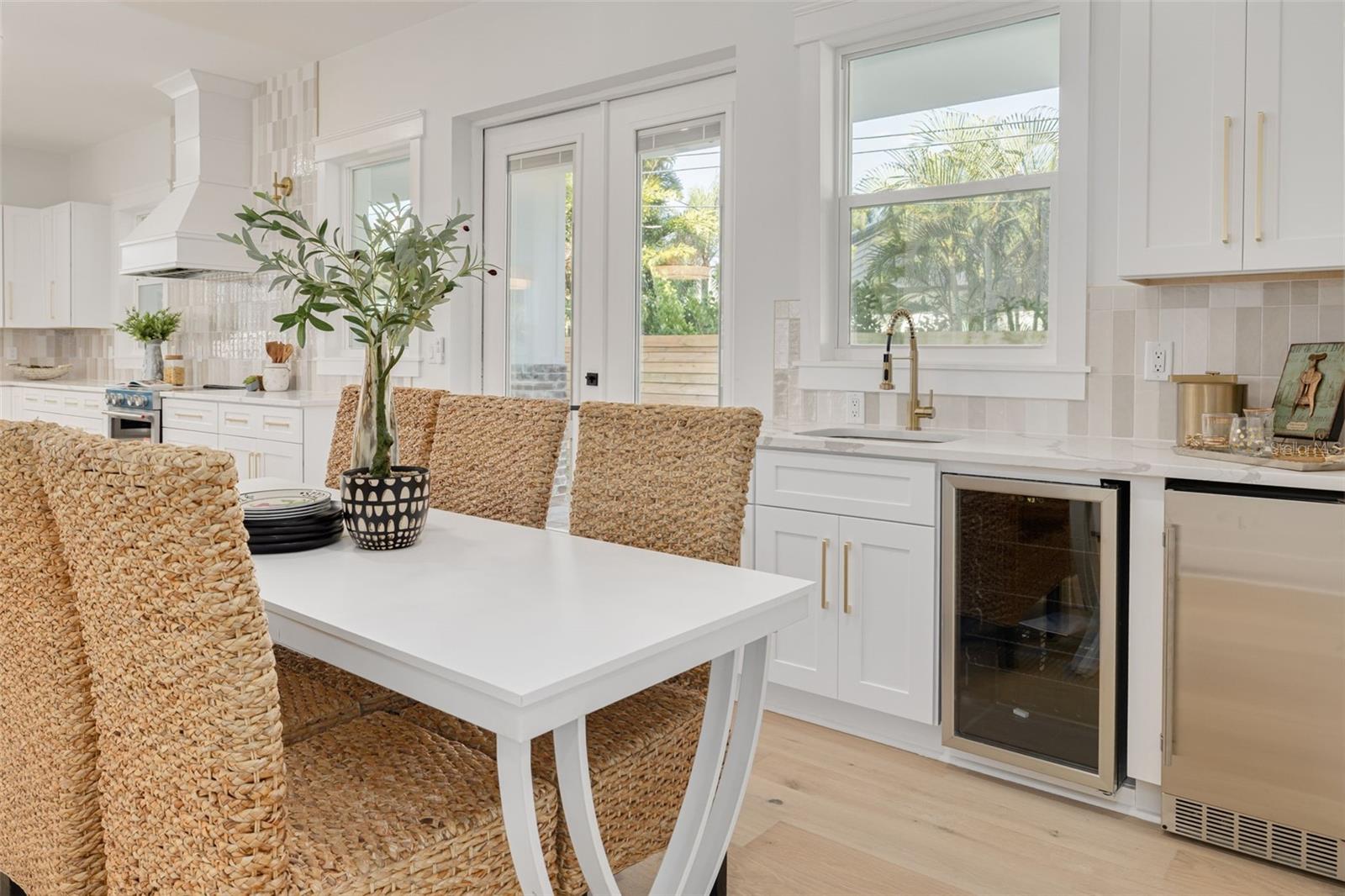 Listing photo id 11 for 3317 15th Street N