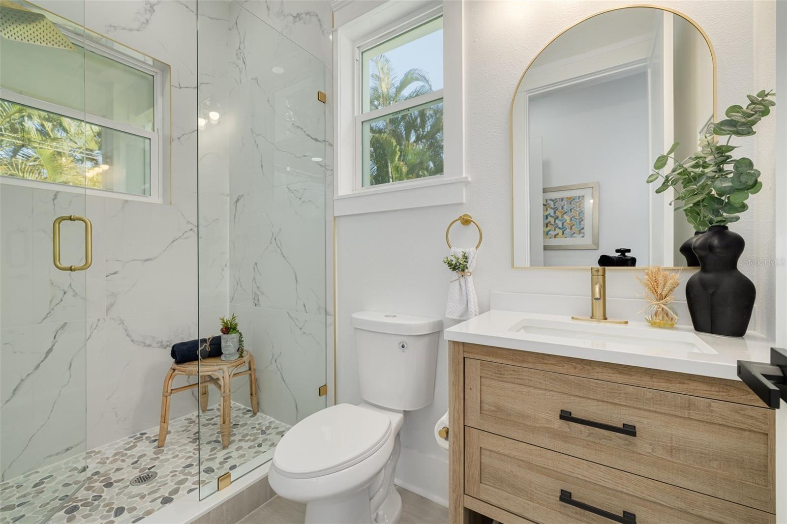 Listing photo id 18 for 3317 15th Street N