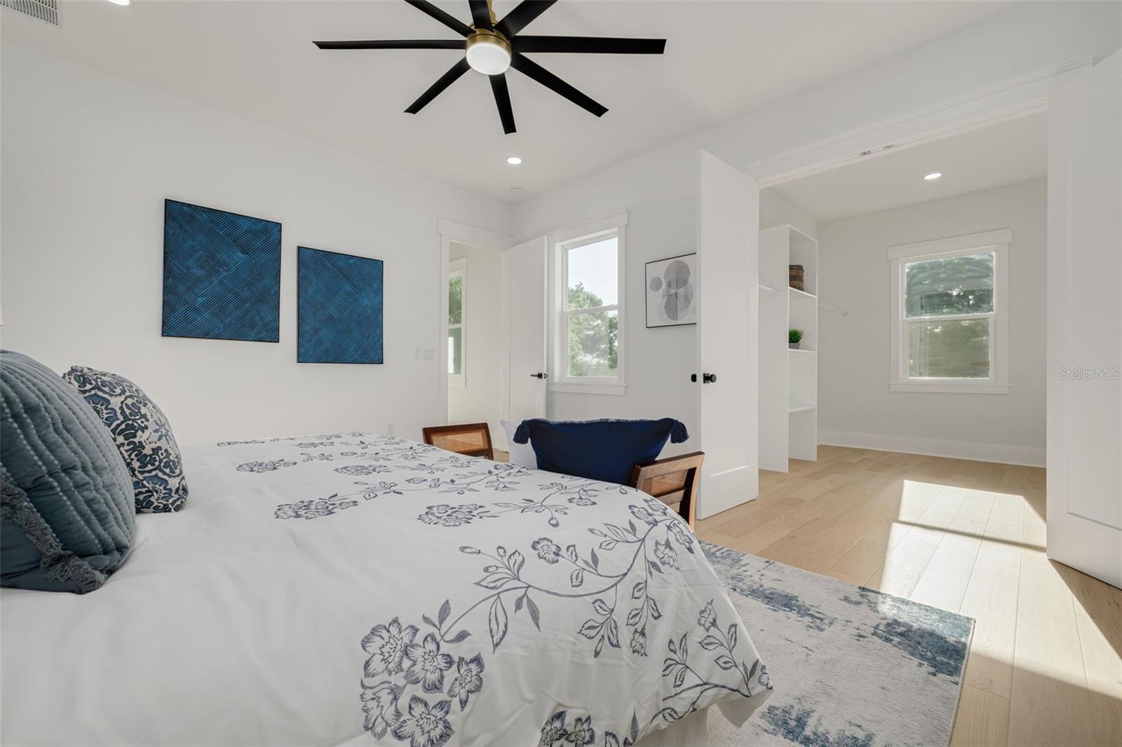 Listing photo id 22 for 3317 15th Street N