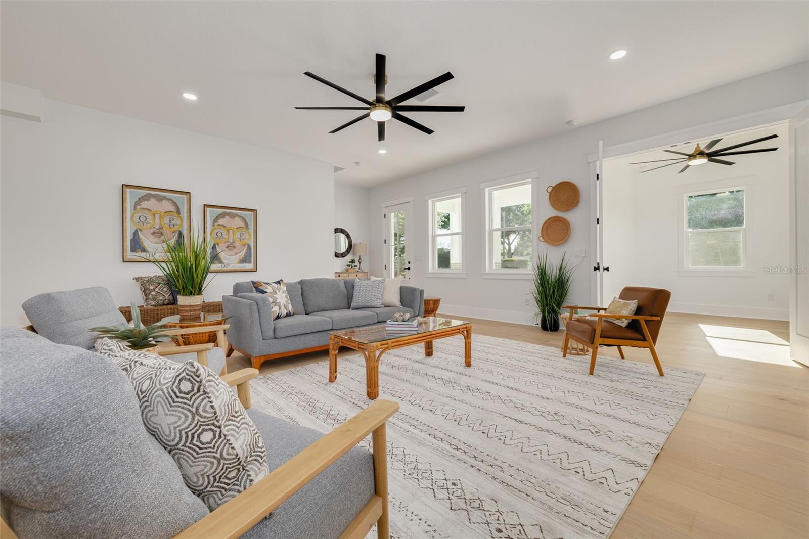 Listing photo id 4 for 3317 15th Street N