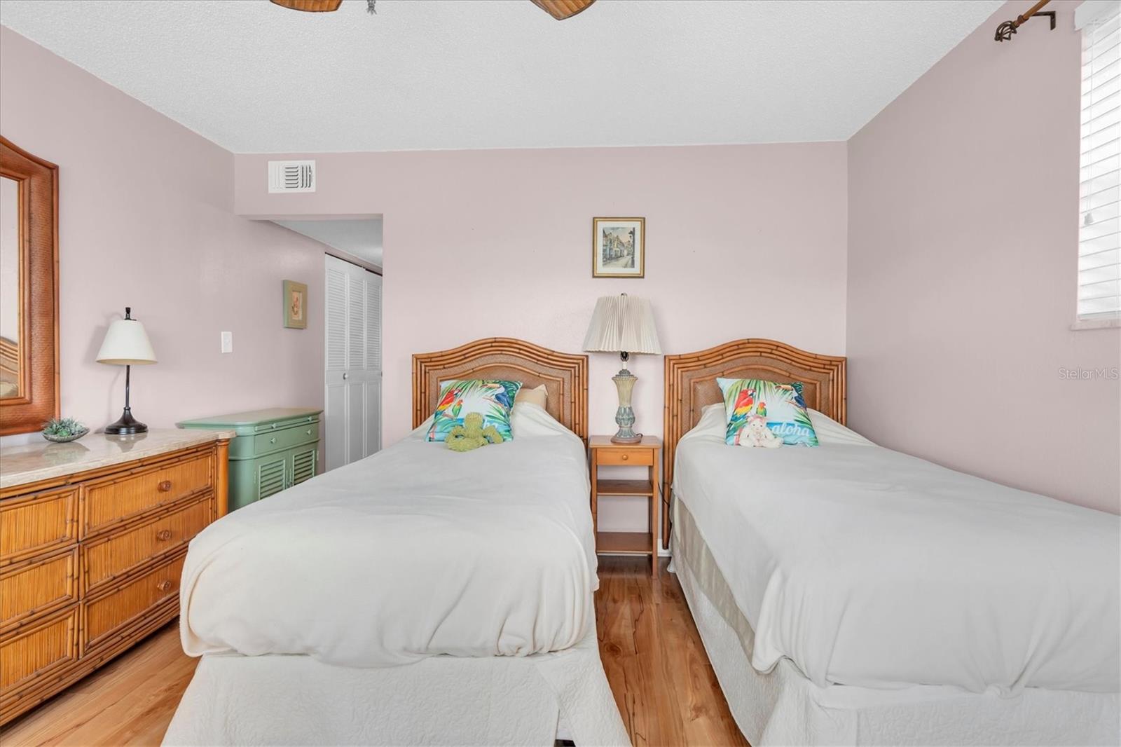 Image 15 of 34 For 285 107th Avenue 701