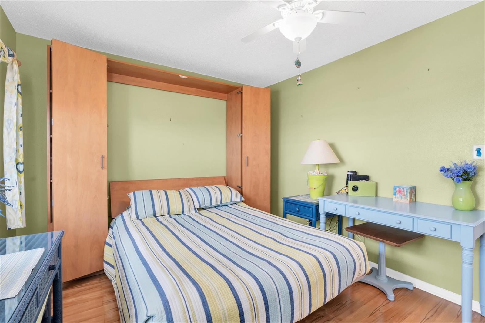 Image 18 of 34 For 285 107th Avenue 701