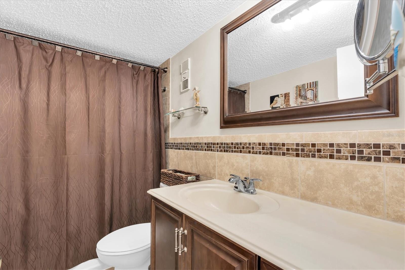 Image 19 of 34 For 285 107th Avenue 701