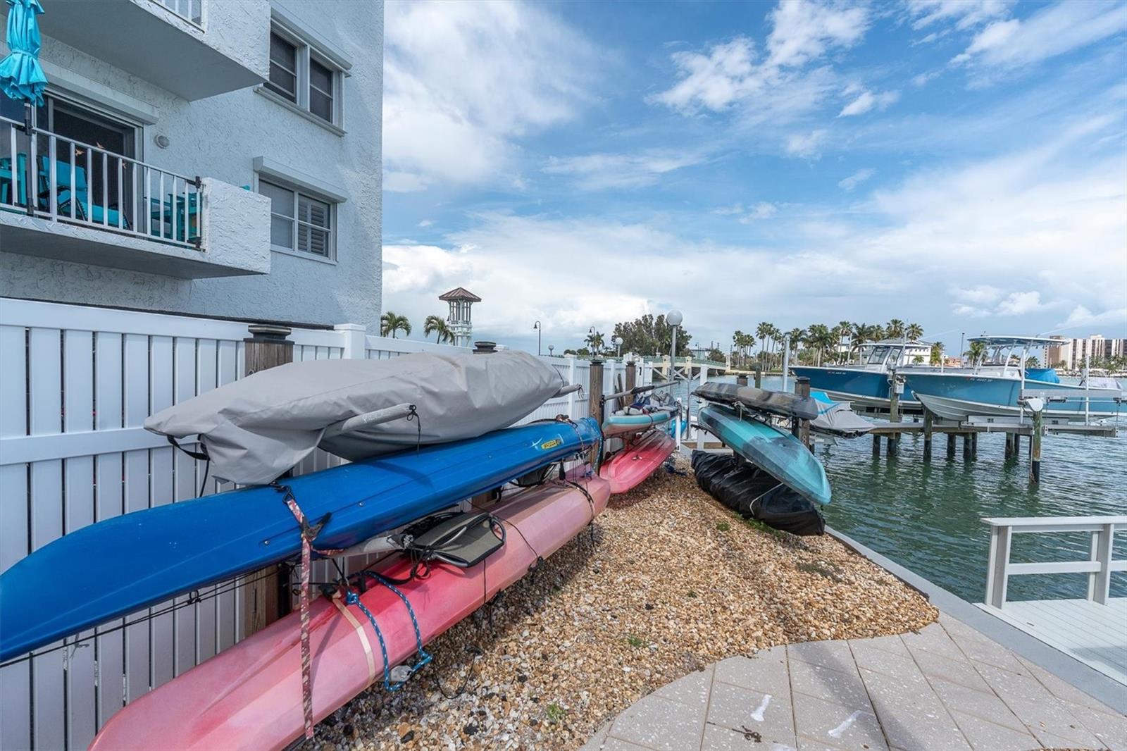 Image 25 of 34 For 285 107th Avenue 701