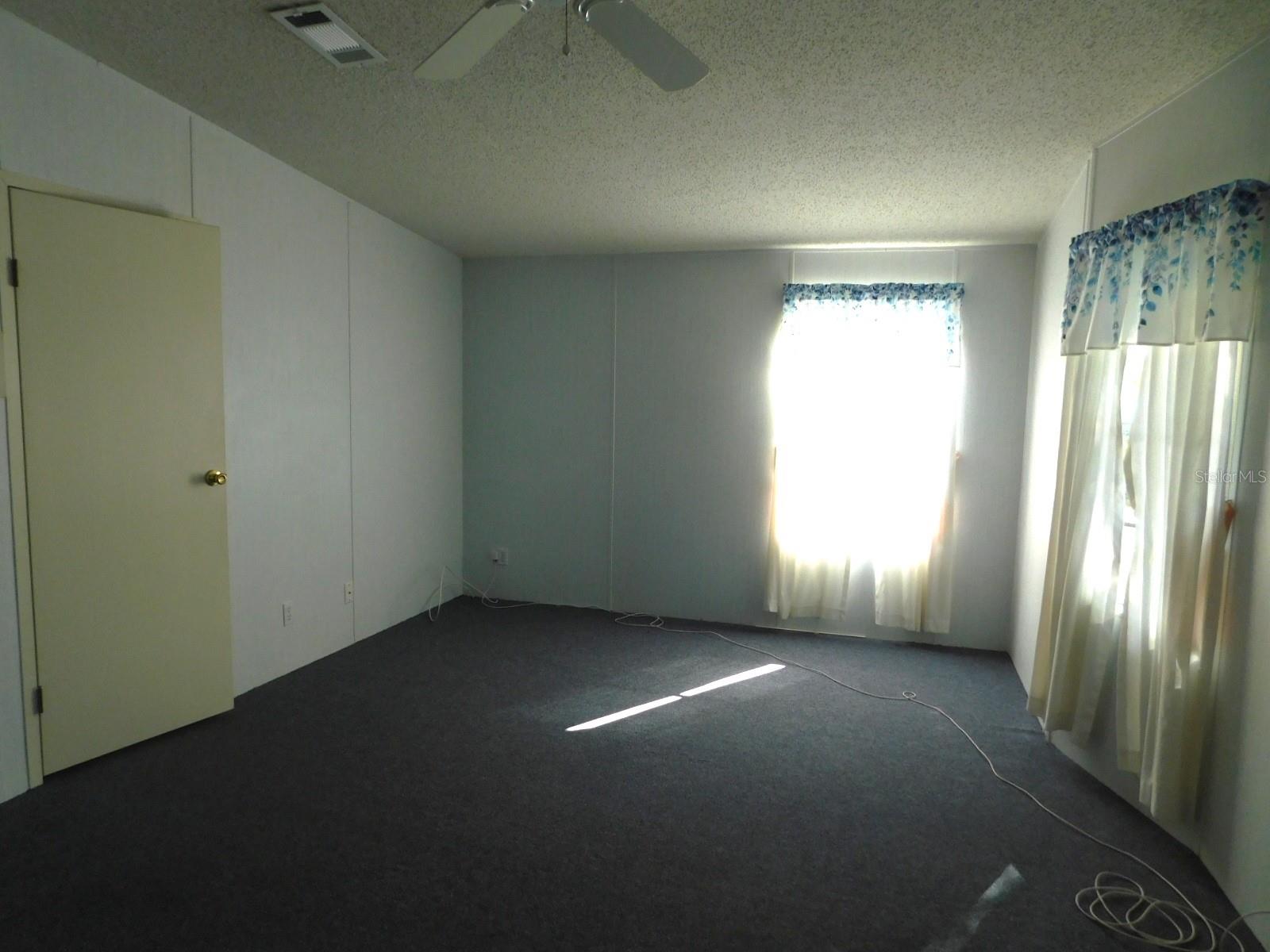 Image 27 of 29 For 1001 Starkey Road 639