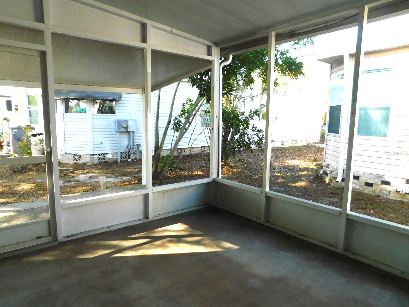 Image 28 of 29 For 1001 Starkey Road 639