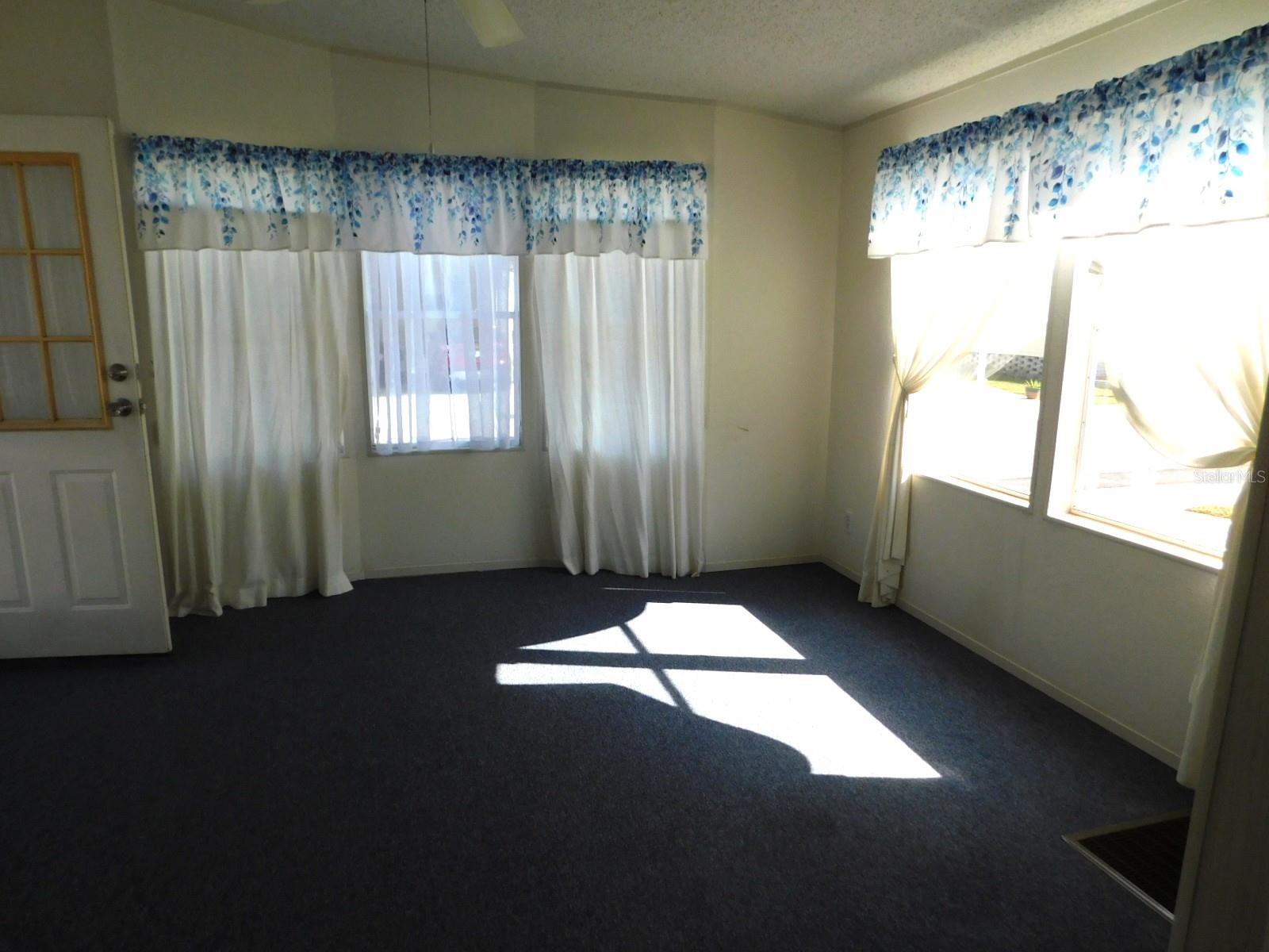 Image 8 of 29 For 1001 Starkey Road 639