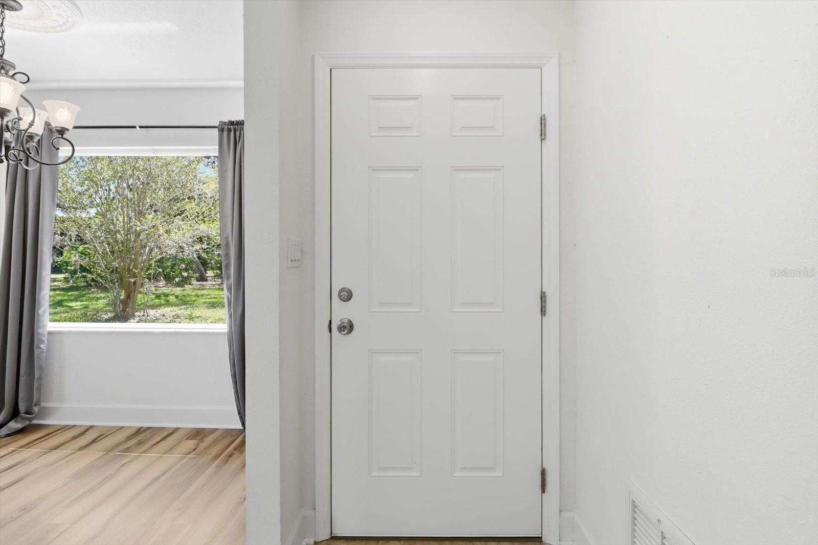 Image 12 of 50 For 1299 Seagull Point 163