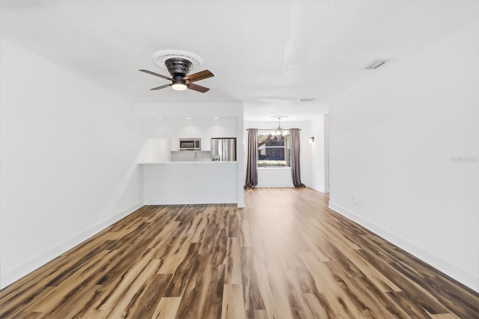 Image 19 of 50 For 1299 Seagull Point 163