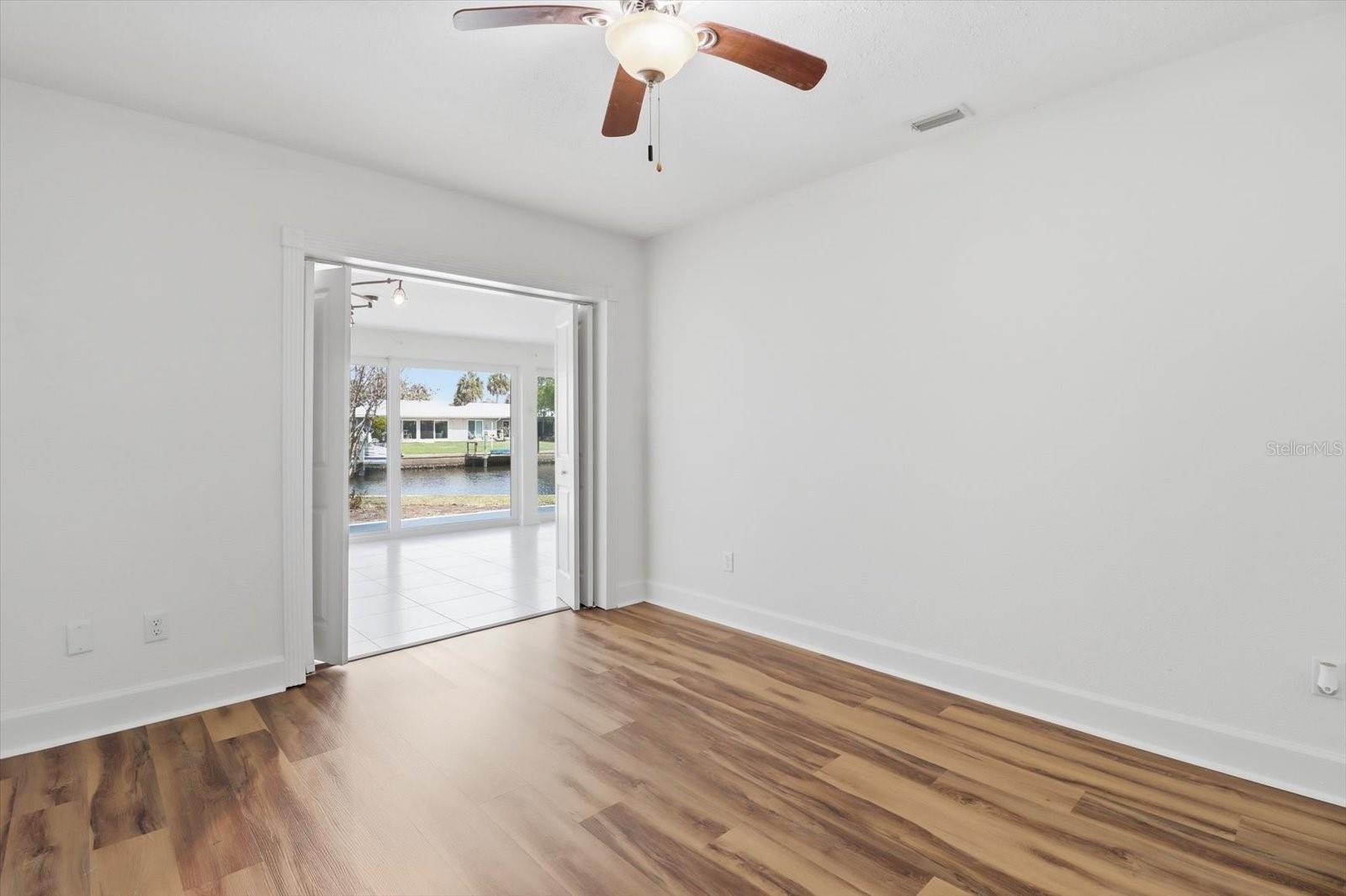 Image 31 of 50 For 1299 Seagull Point 163