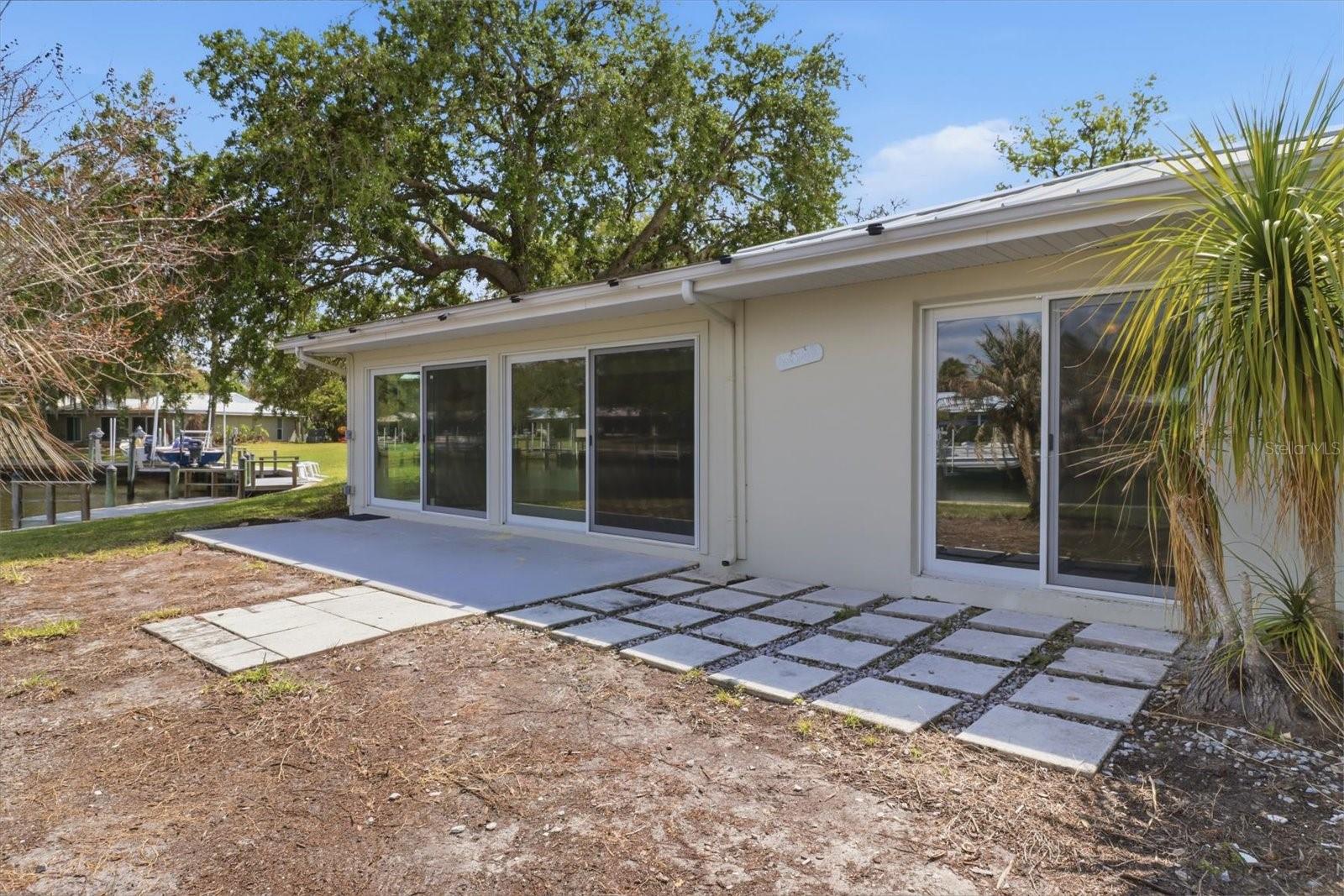 Image 36 of 50 For 1299 Seagull Point 163