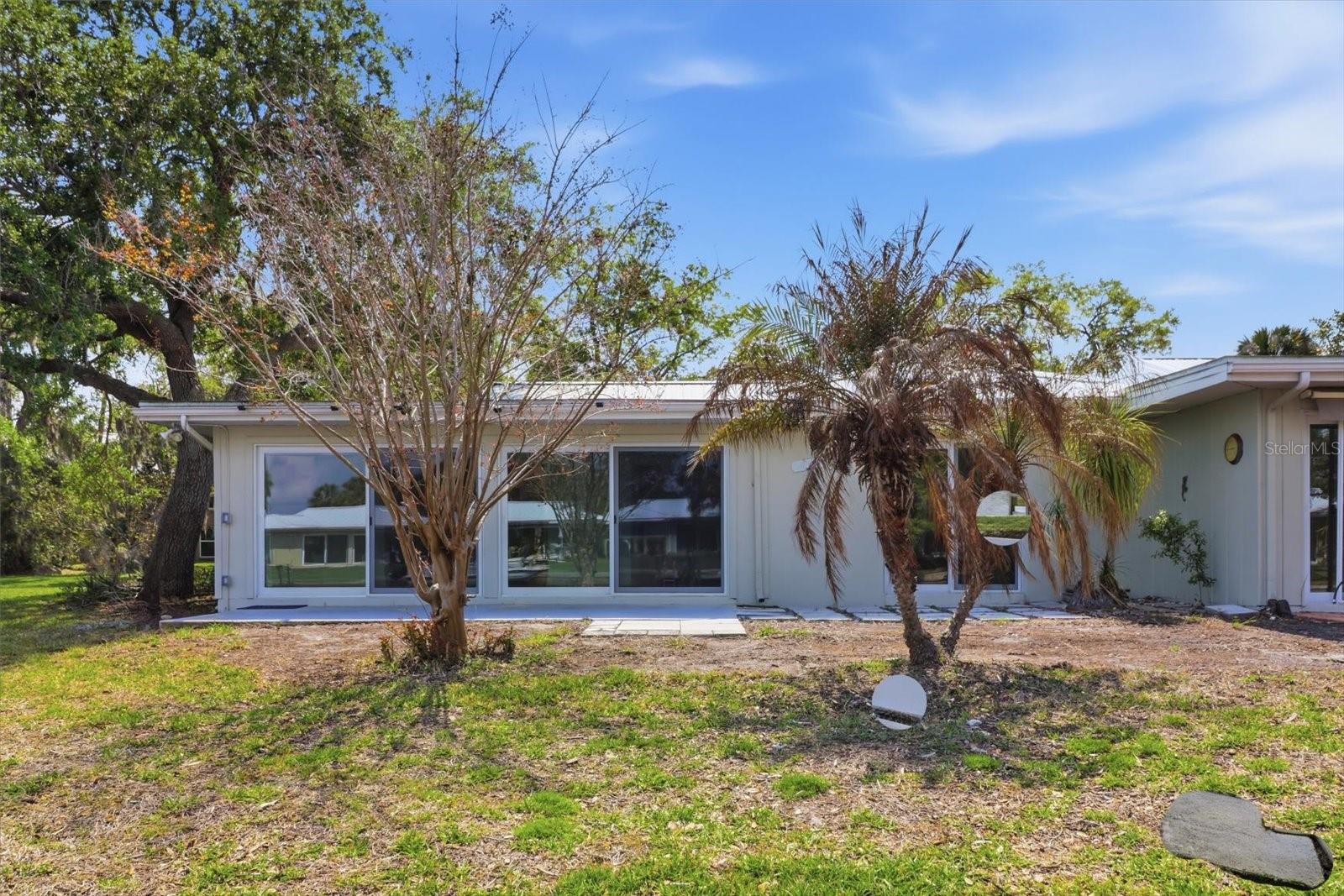 Image 37 of 50 For 1299 Seagull Point 163