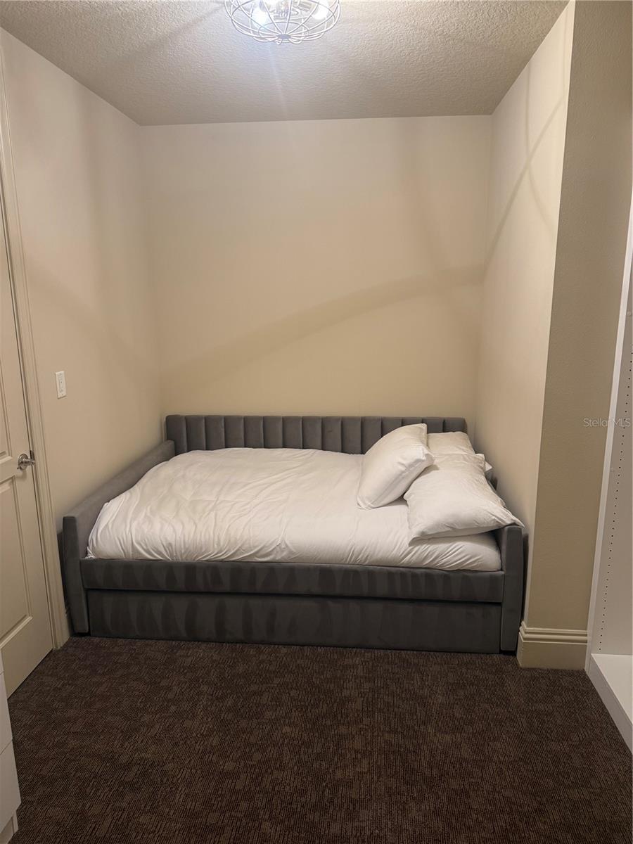 Image 42 of 49 For 470 Mandalay Avenue 403