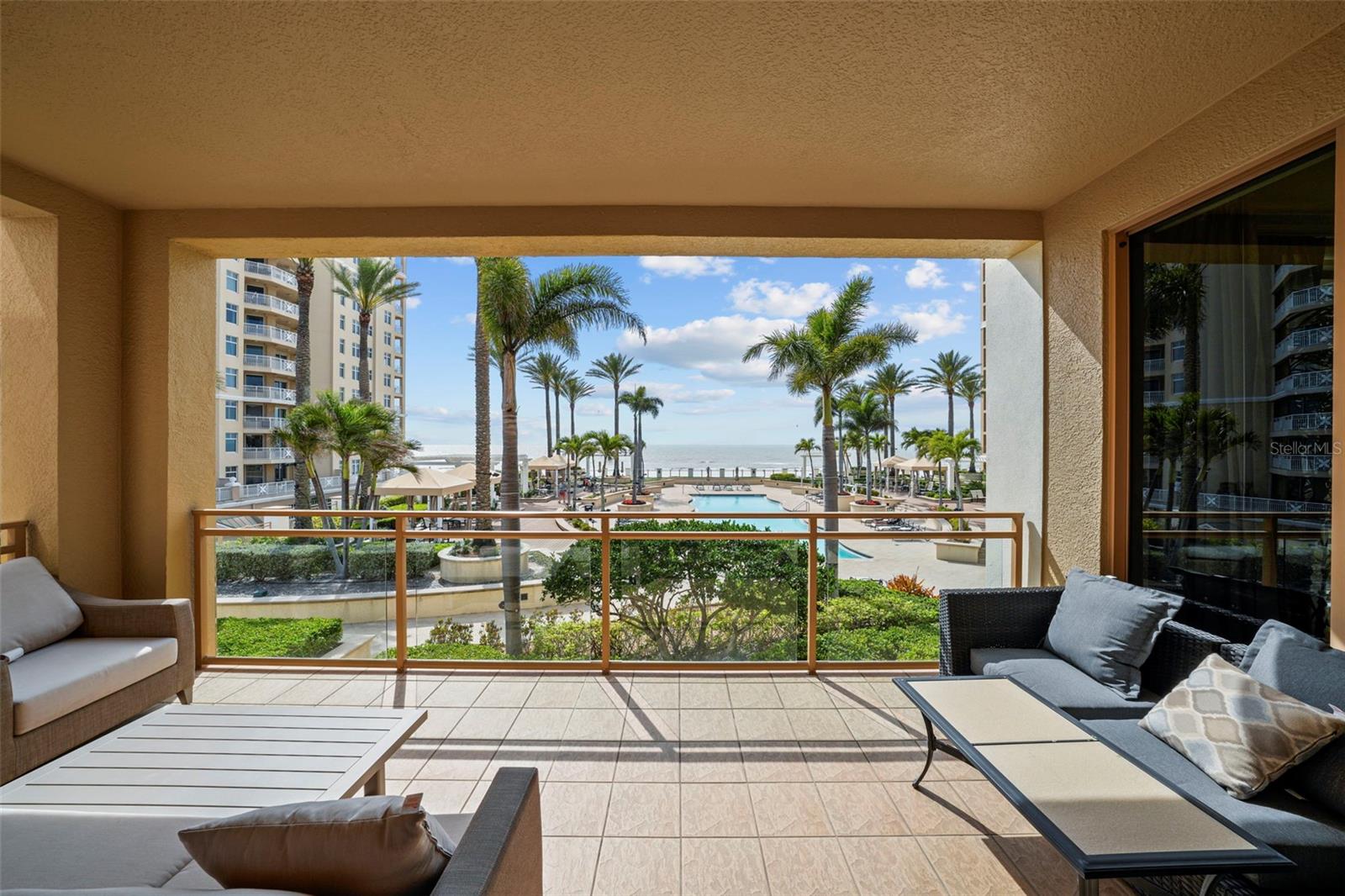 Image 44 of 49 For 470 Mandalay Avenue 403