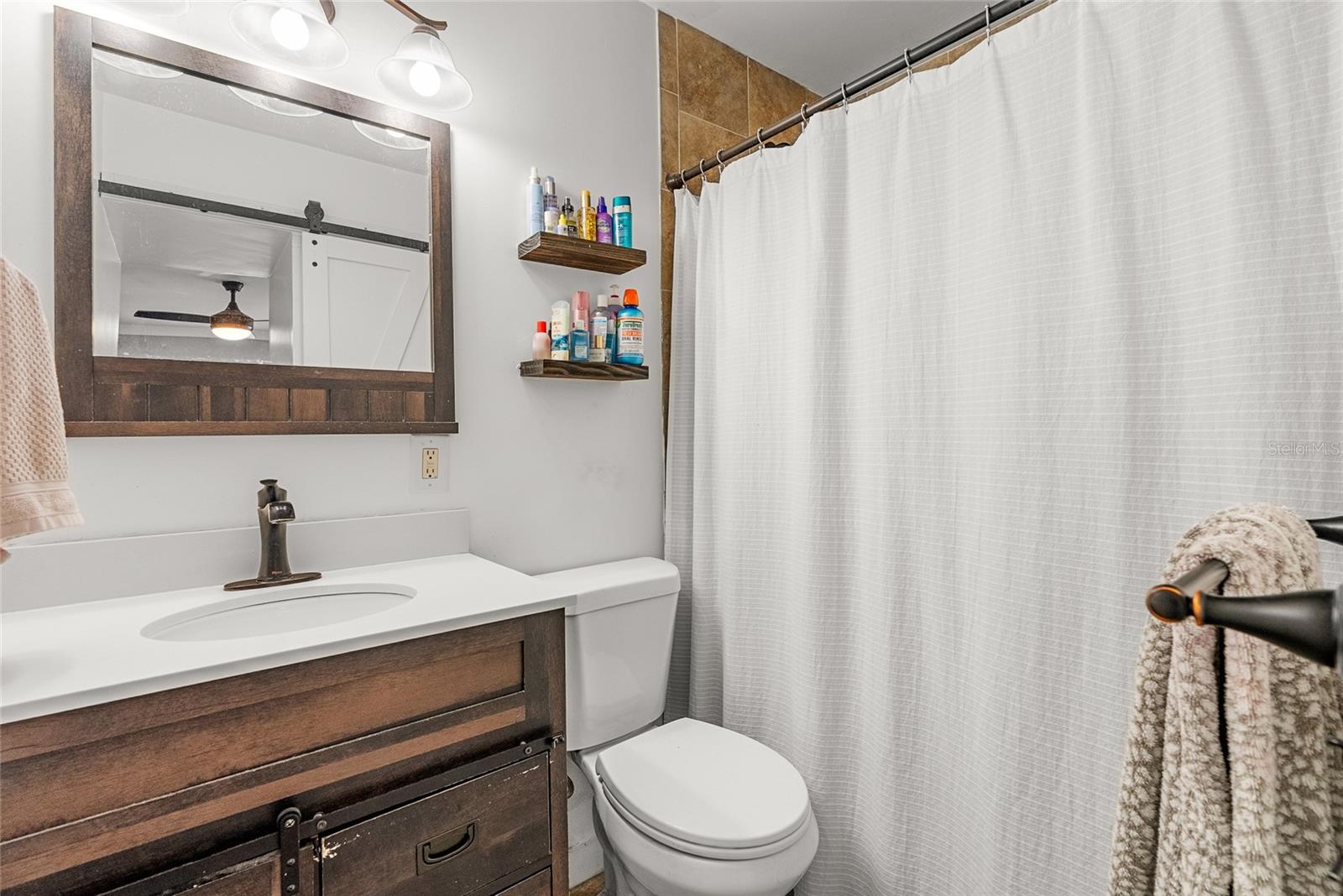 Listing photo id 14 for 3412 Bay Avenue