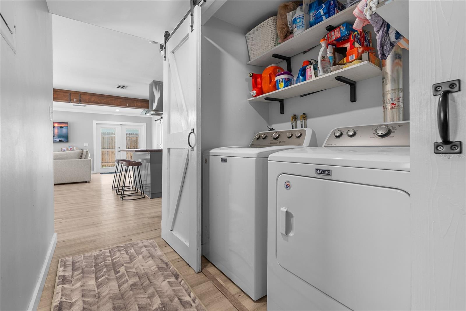 Listing photo id 19 for 3412 Bay Avenue