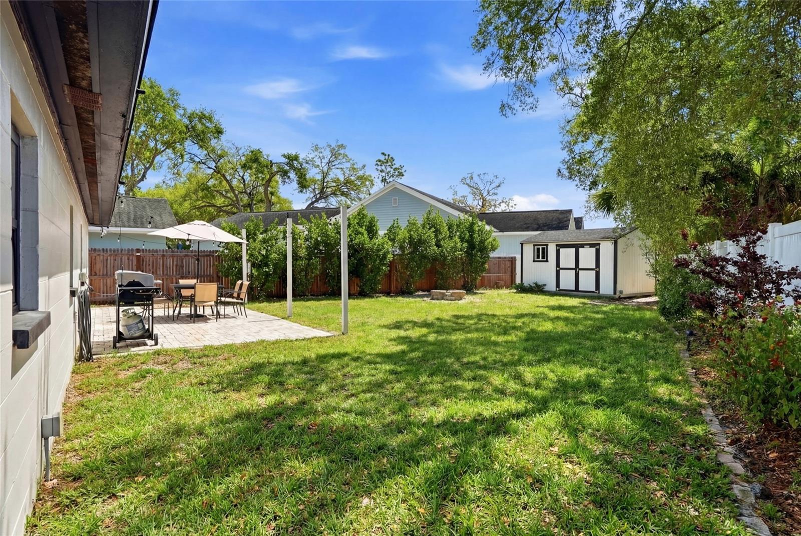 Listing photo id 23 for 3412 Bay Avenue