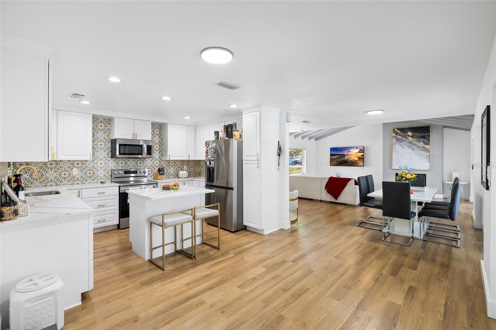 Image 10 of 38 For 6128 111th Avenue