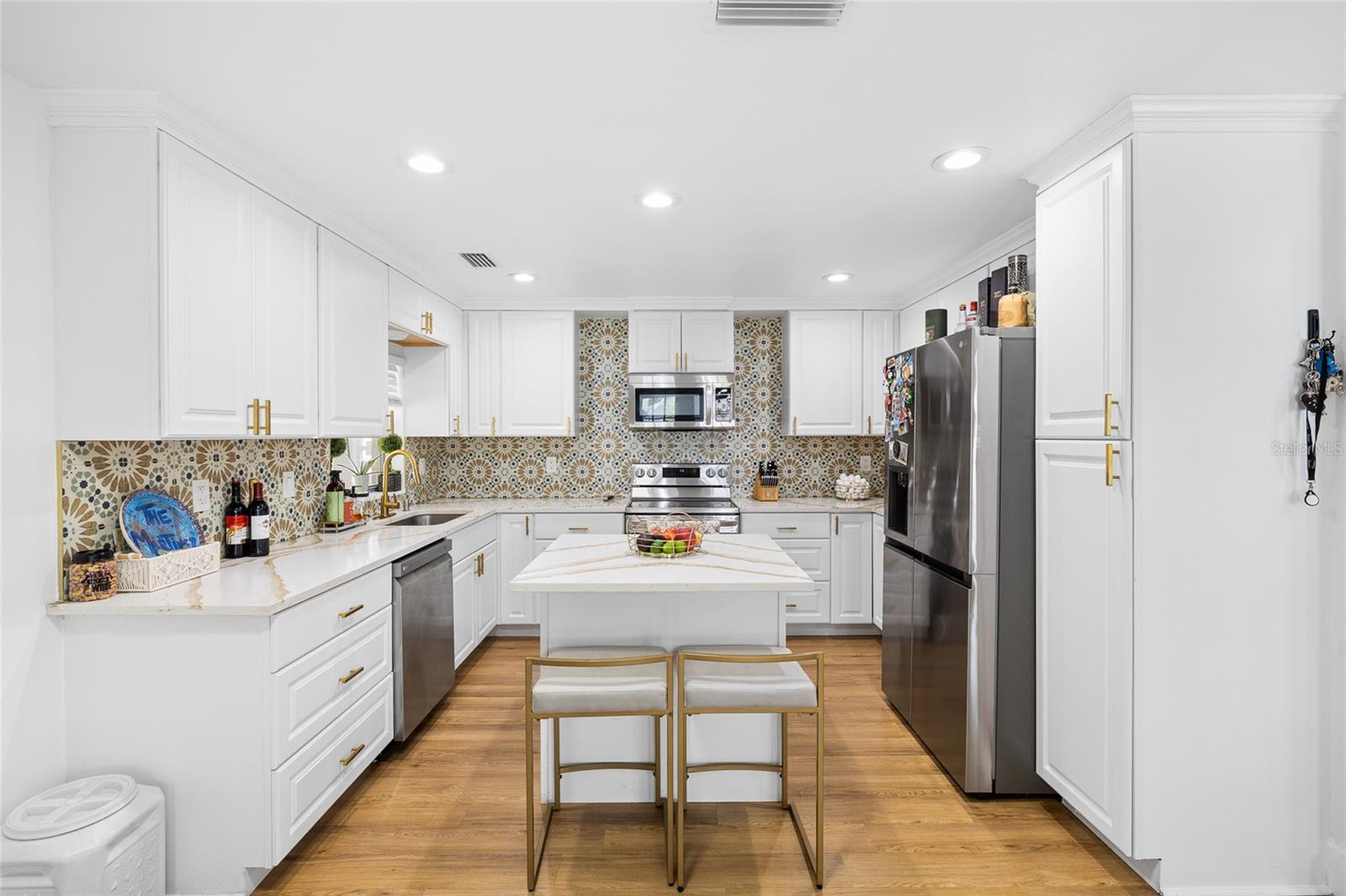 Image 11 of 38 For 6128 111th Avenue