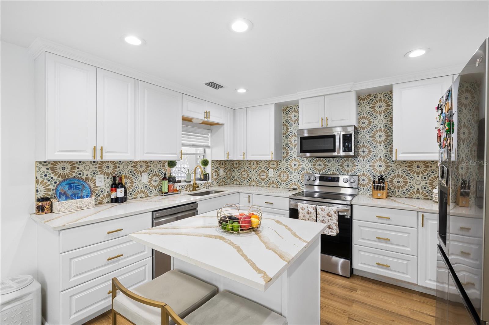 Image 12 of 38 For 6128 111th Avenue