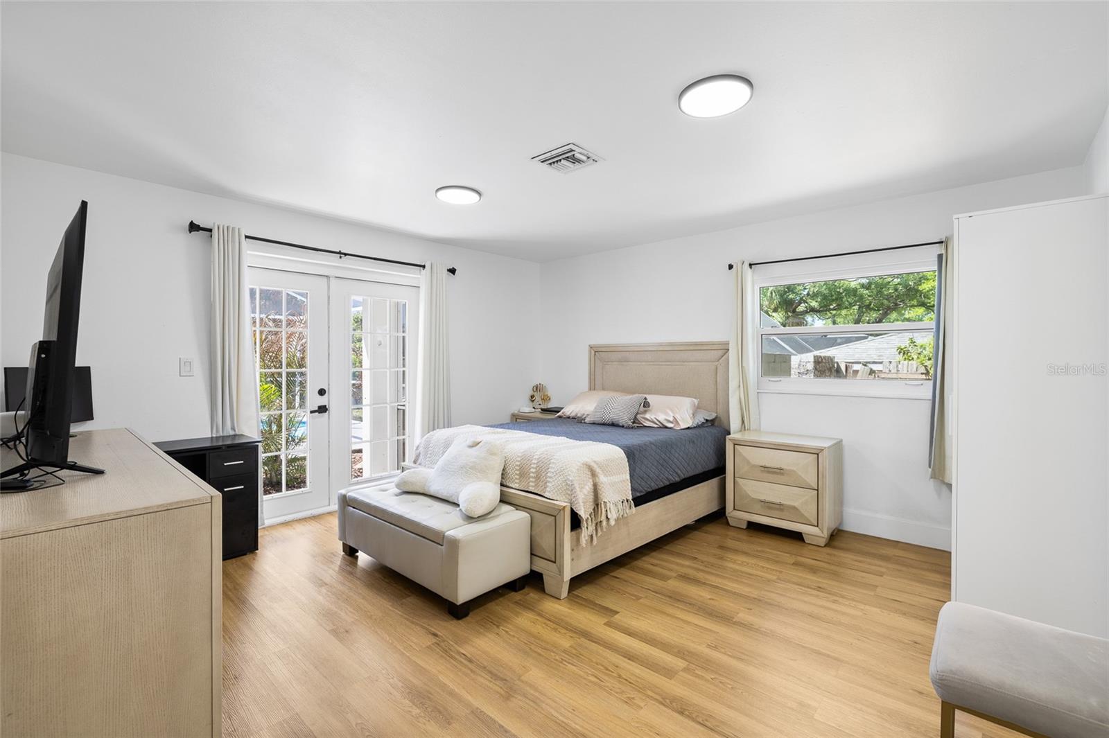 Image 15 of 38 For 6128 111th Avenue