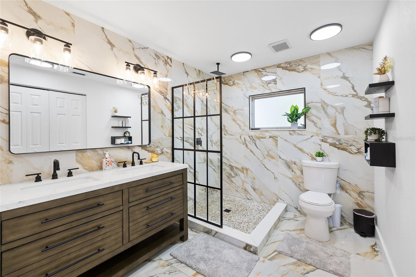 Image 17 of 38 For 6128 111th Avenue