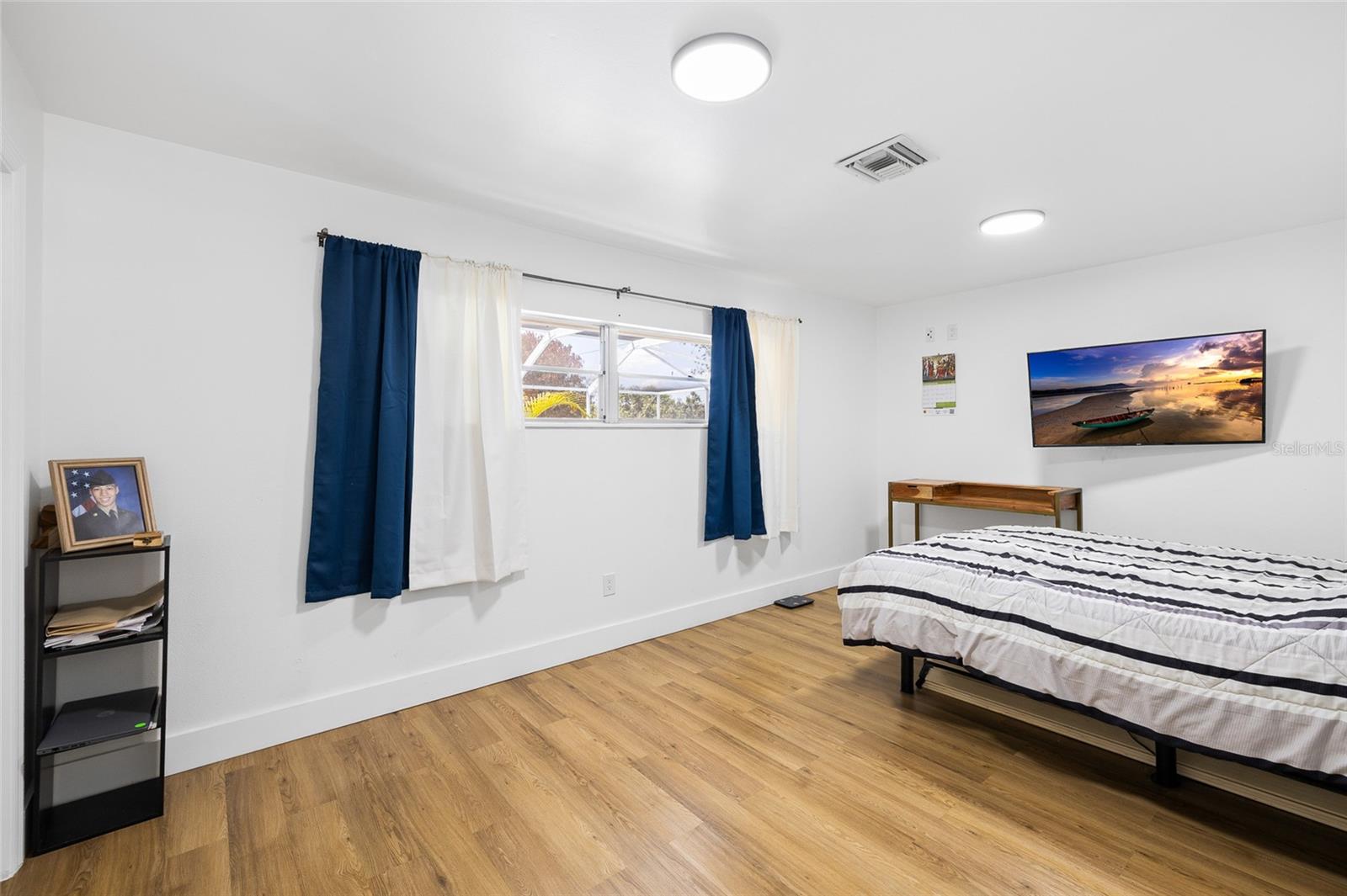 Image 19 of 38 For 6128 111th Avenue