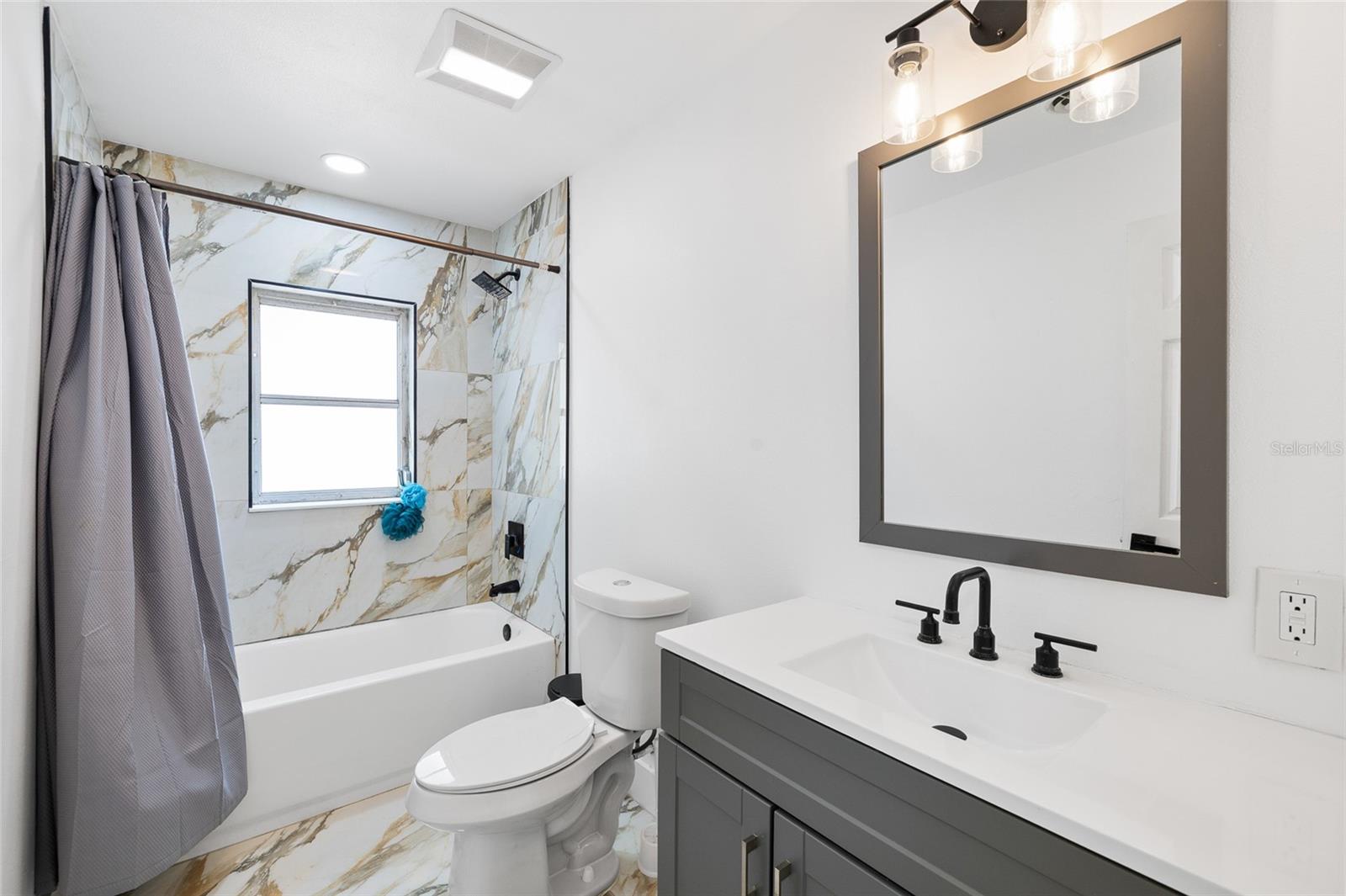 Image 23 of 38 For 6128 111th Avenue