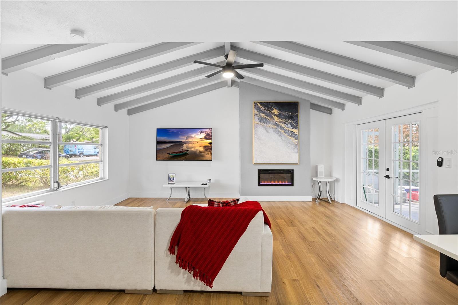 Image 5 of 38 For 6128 111th Avenue