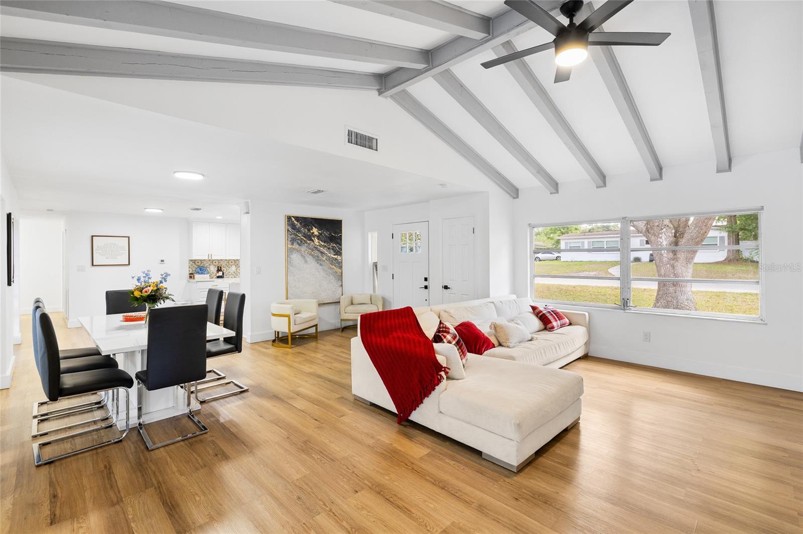 Image 8 of 38 For 6128 111th Avenue