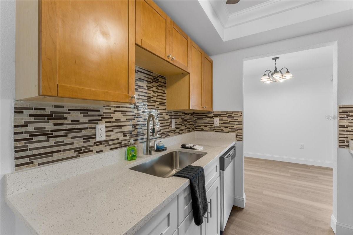 Image 11 of 27 For 11566 7th Lane N 1211