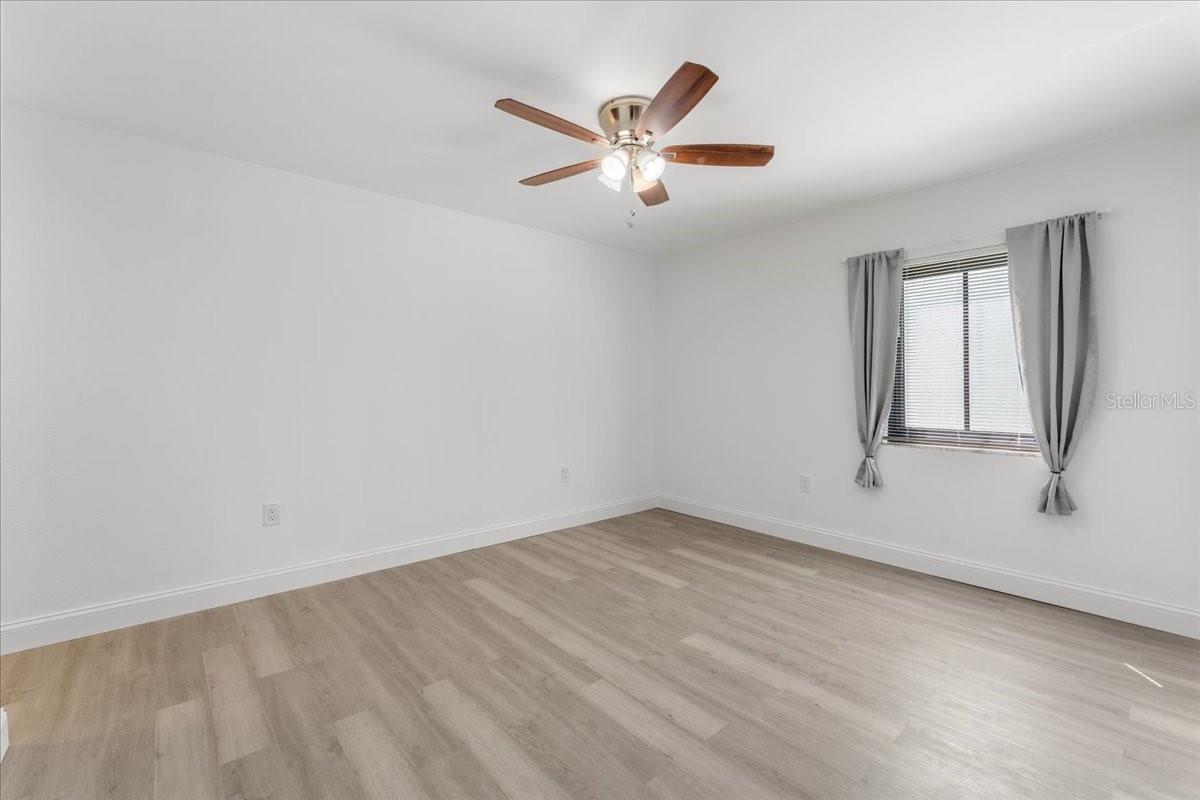 Image 14 of 27 For 11566 7th Lane N 1211