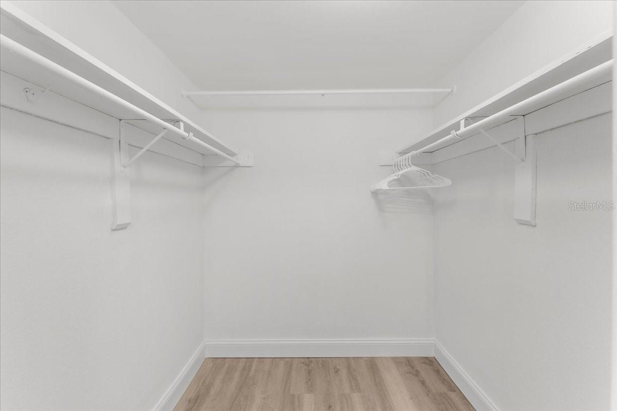 Image 17 of 27 For 11566 7th Lane N 1211