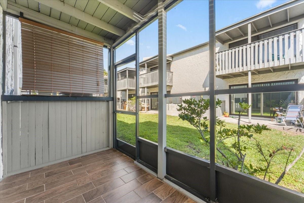 Image 23 of 27 For 11566 7th Lane N 1211