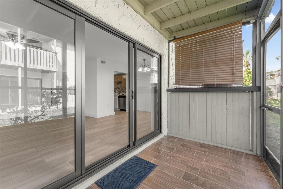 Image 25 of 27 For 11566 7th Lane N 1211