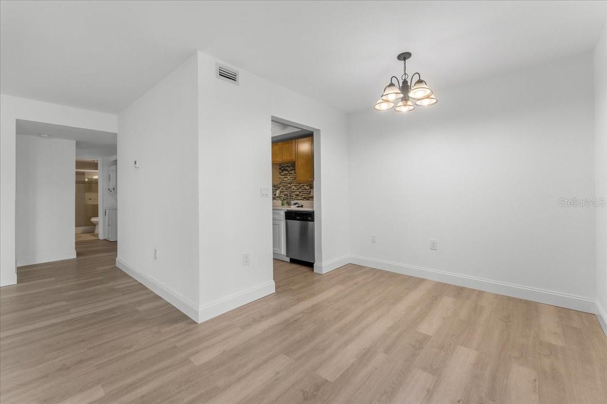 Image 9 of 27 For 11566 7th Lane N 1211