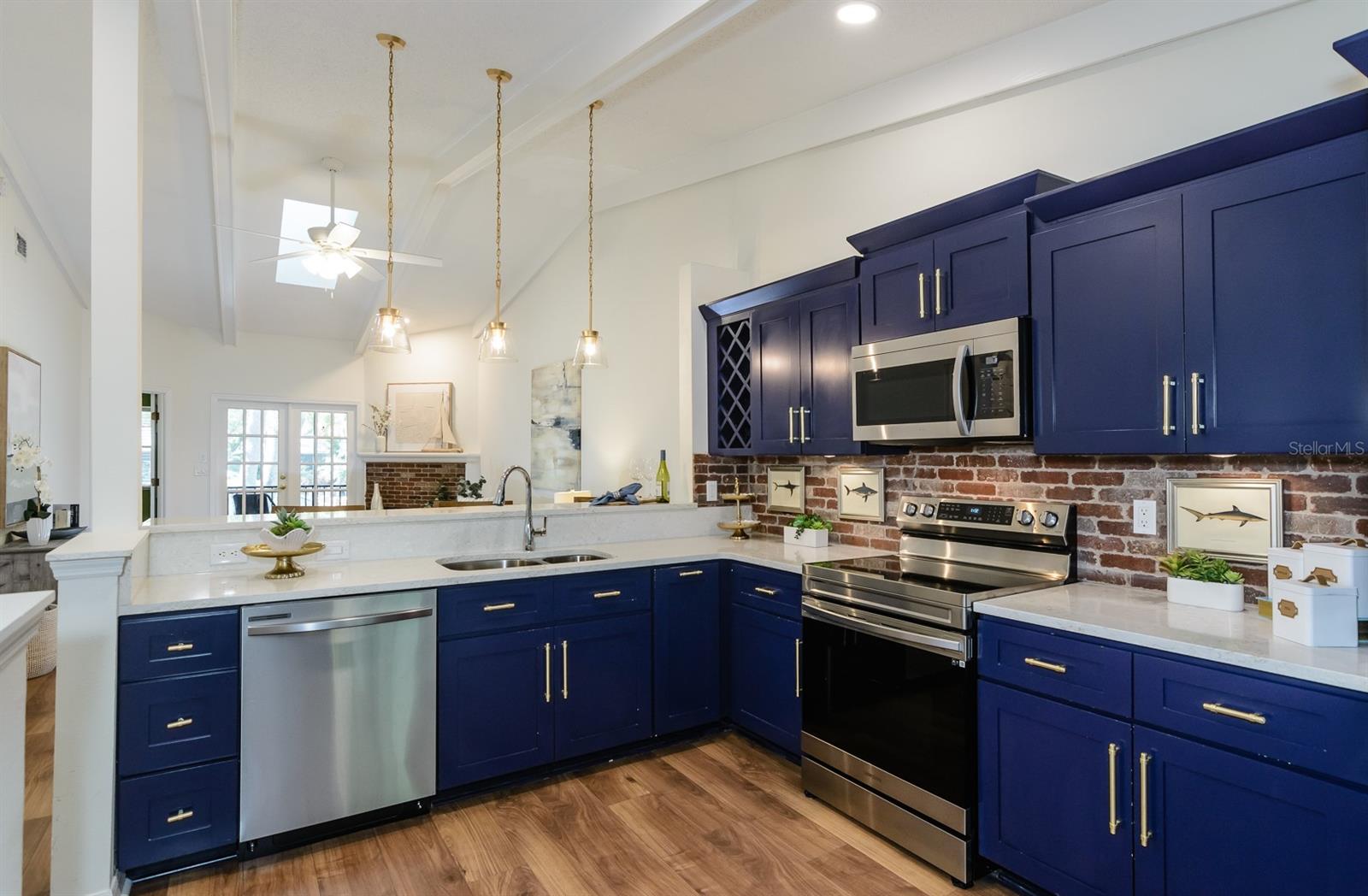 Image 11 of 47 For 1491 Mahogany Lane 1491