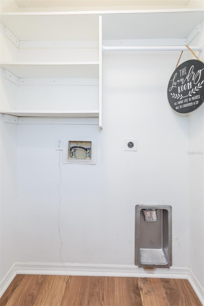 Image 32 of 47 For 1491 Mahogany Lane 1491