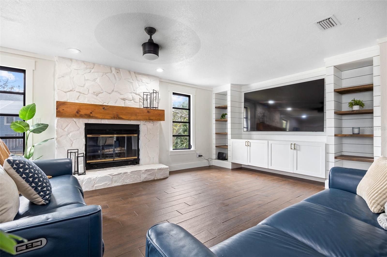 Image 9 of 41 For 12756 Poinsettia Avenue