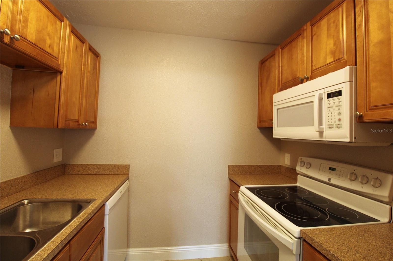 Image 10 of 39 For 13731 Juniper Blossom Drive 201