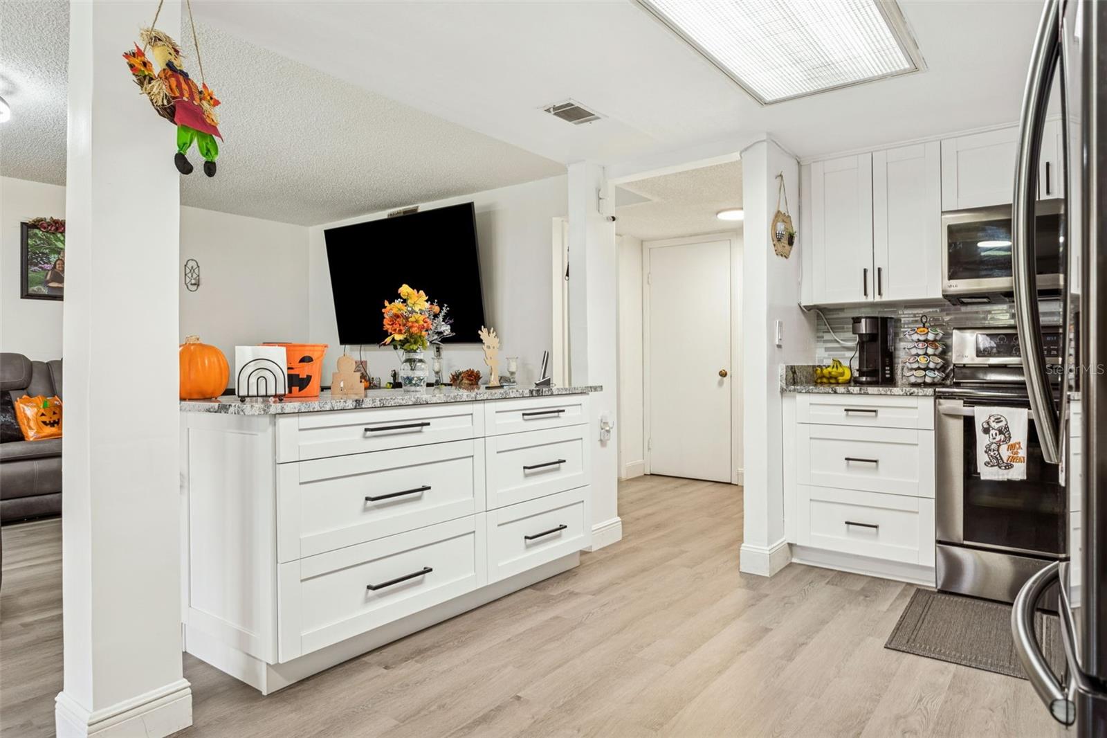 Image 11 of 27 For 7501 Dolonita Drive 7501