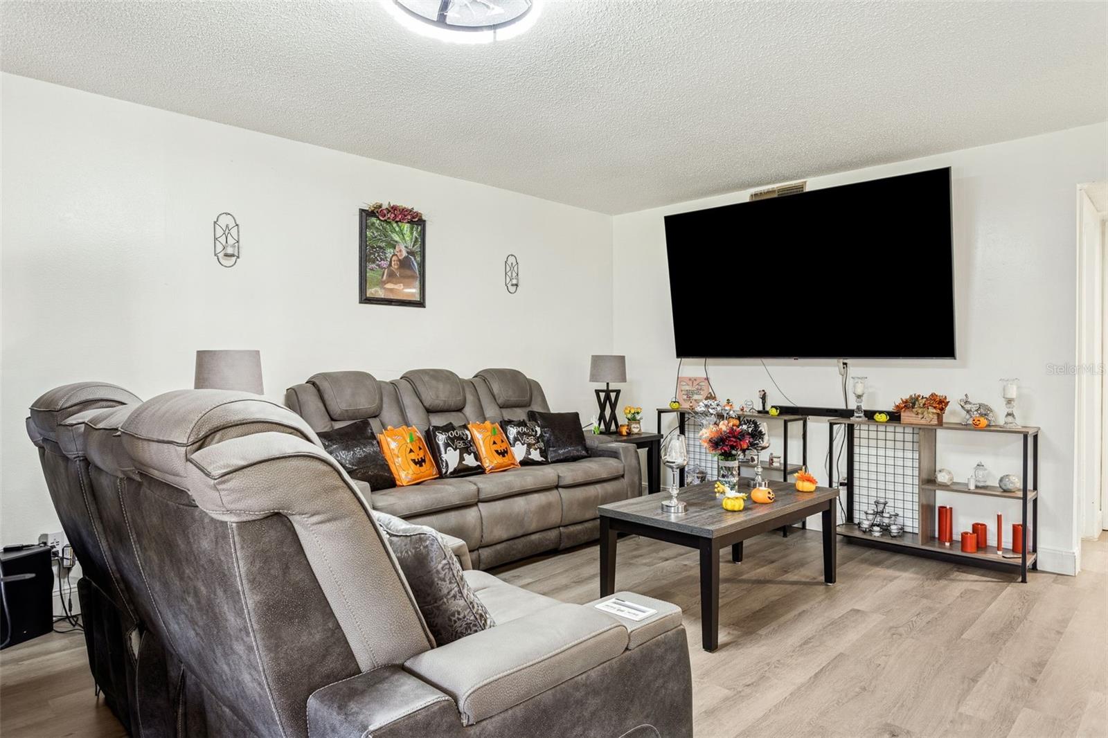 Image 4 of 27 For 7501 Dolonita Drive 7501