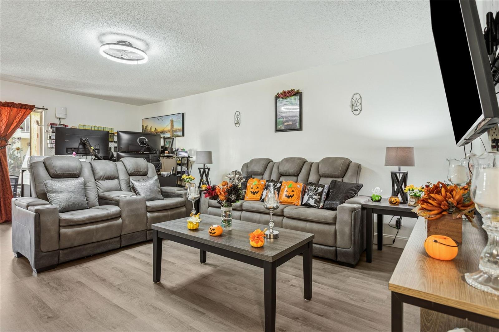 Image 6 of 27 For 7501 Dolonita Drive 7501