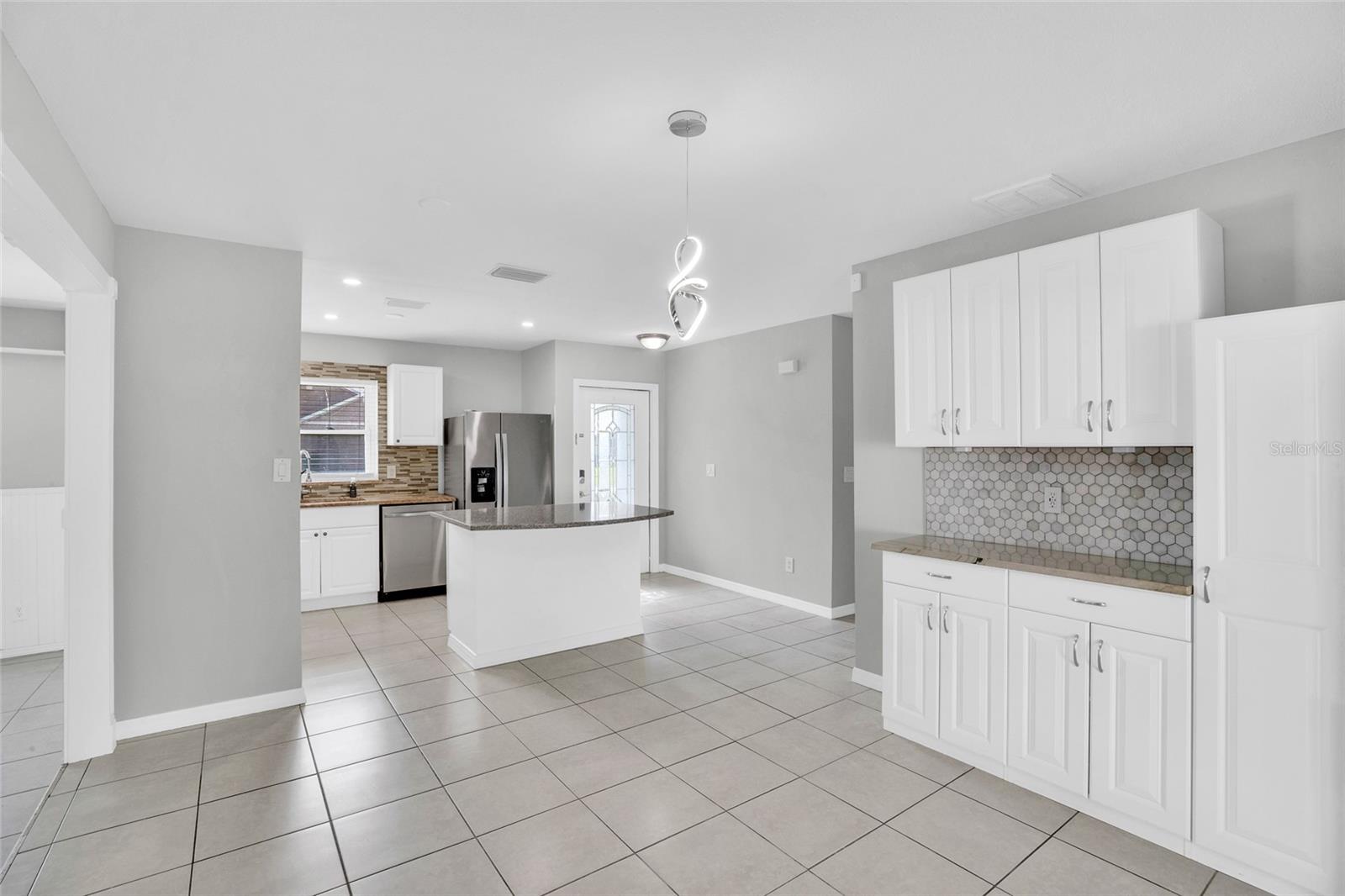 Image 13 of 36 For 2255 15th Avenue Sw