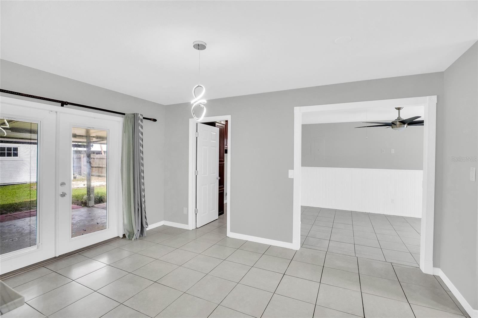 Image 15 of 36 For 2255 15th Avenue Sw