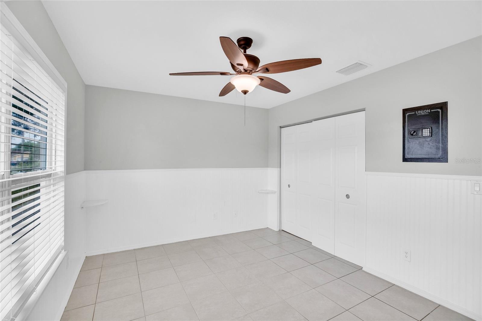 Image 25 of 36 For 2255 15th Avenue Sw