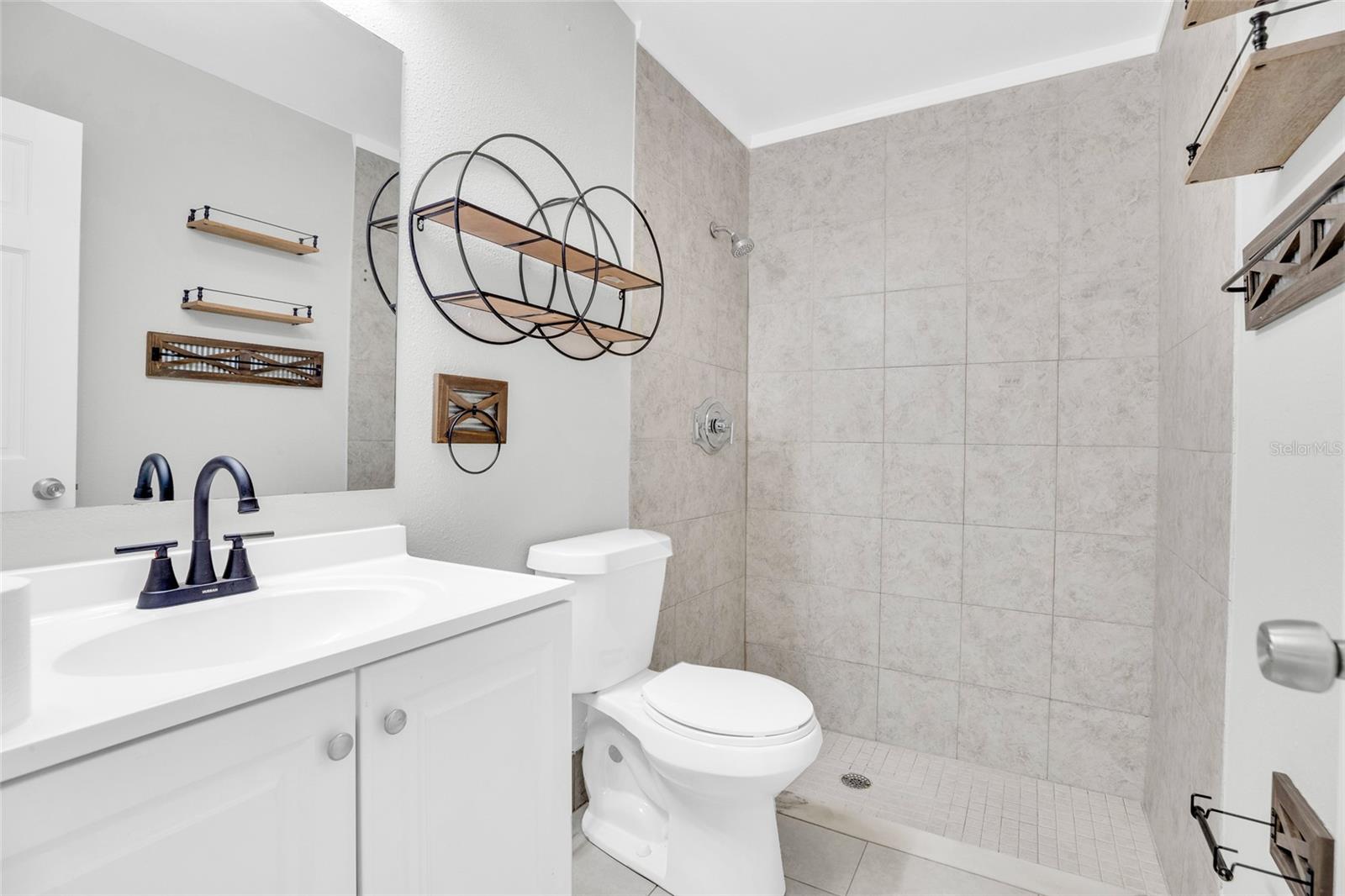 Image 27 of 36 For 2255 15th Avenue Sw