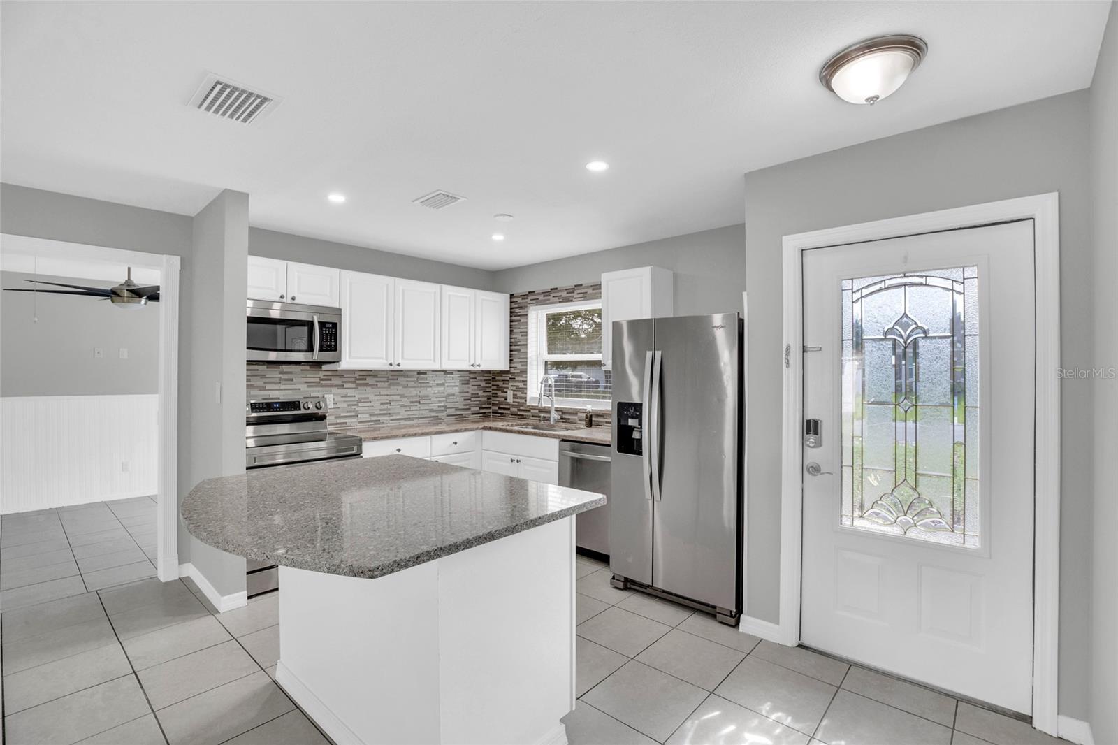 Image 7 of 36 For 2255 15th Avenue Sw