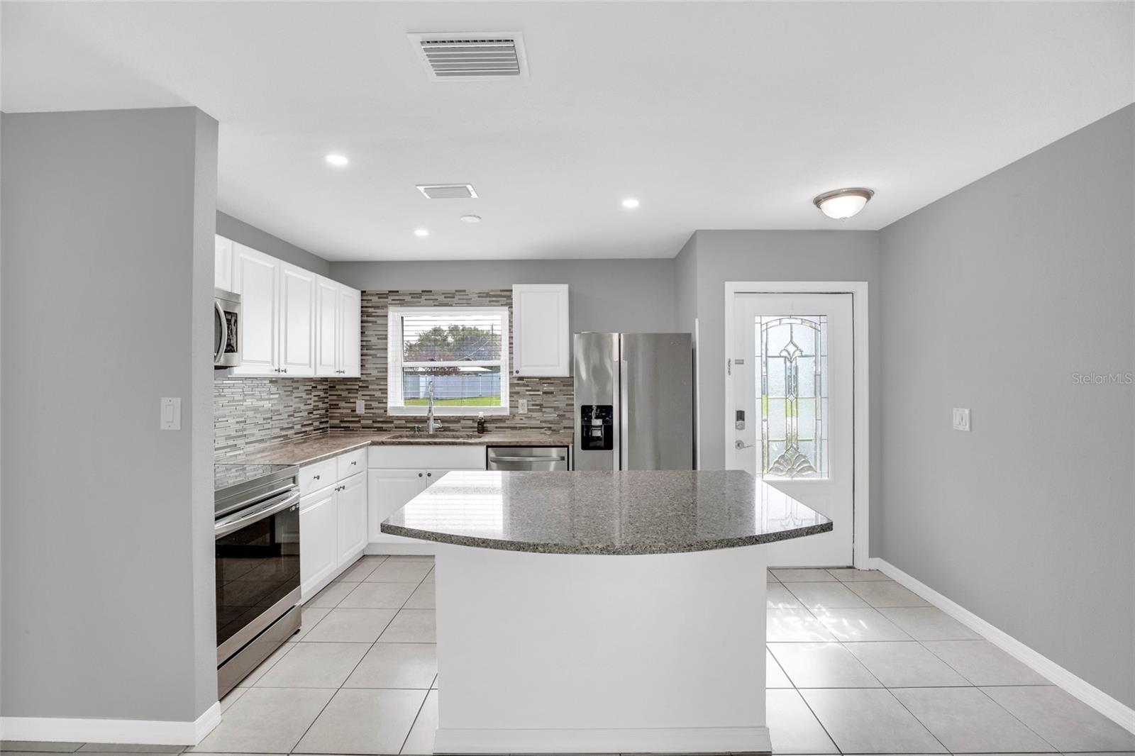 Image 8 of 36 For 2255 15th Avenue Sw