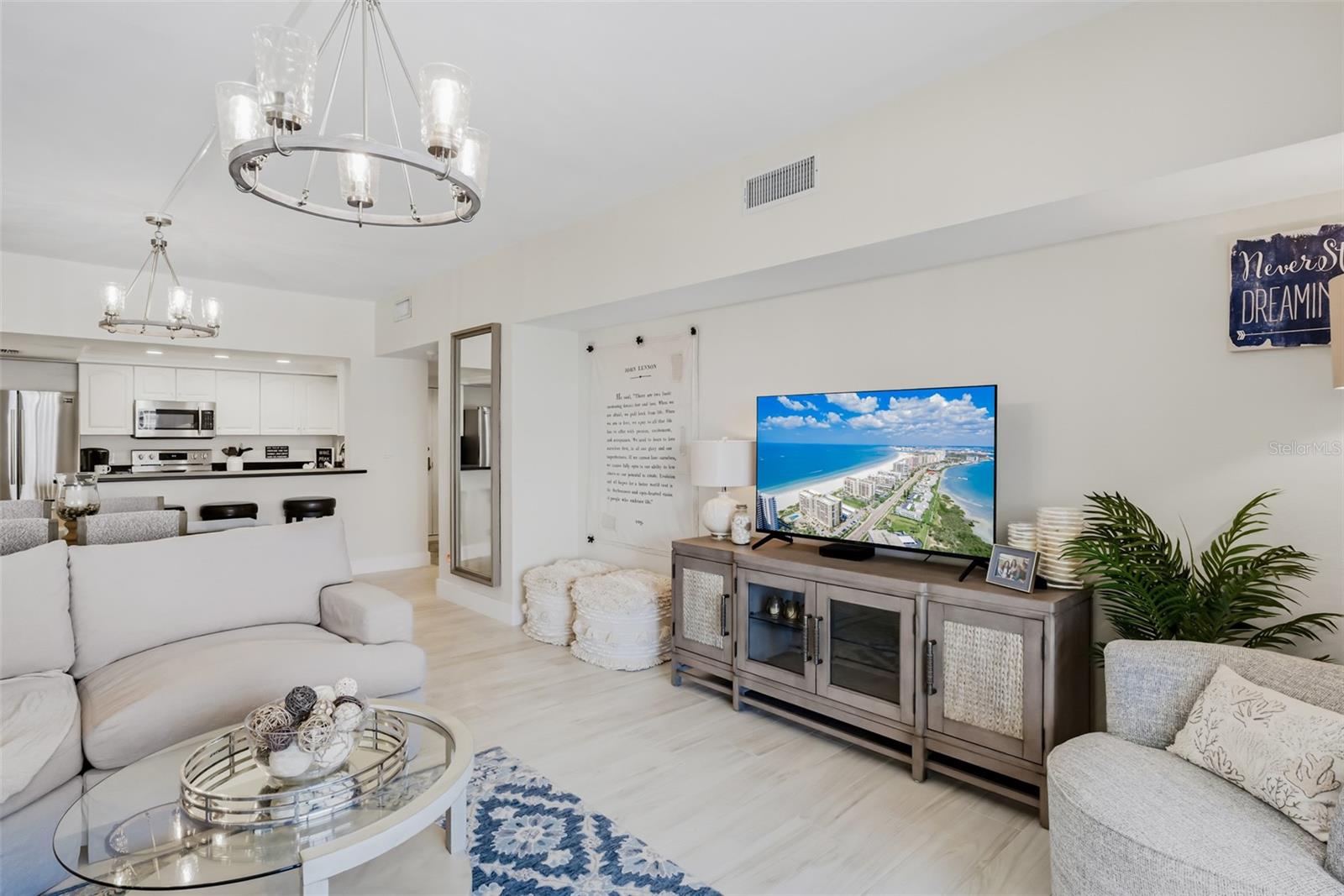 Image 10 of 52 For 1460 Gulf Boulevard 1205